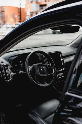 Volvo XC40 * B5 AWD Plus Dark Theme * CARFAX * ПАНО * KEYLESS - 32800 € / 64151.22 лв. - 33438480 4