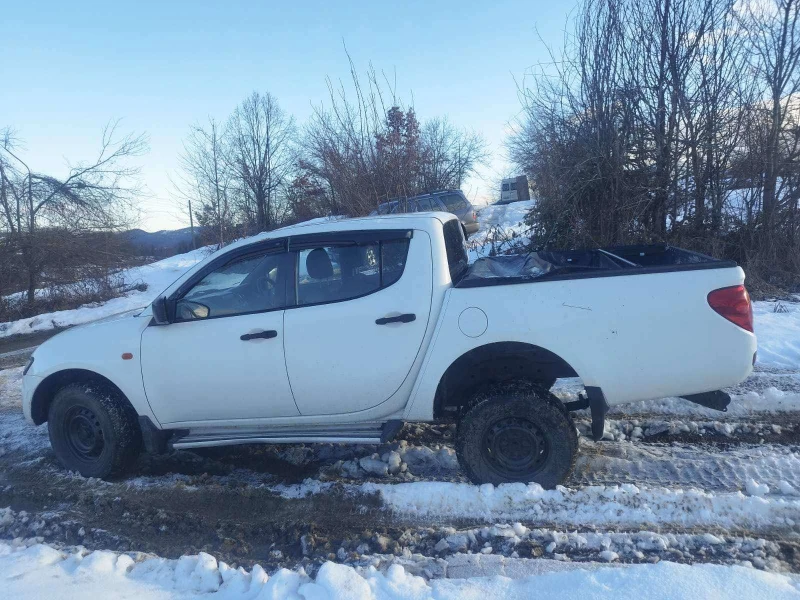 Mitsubishi L200, снимка 4 - Автомобили и джипове - 48952466