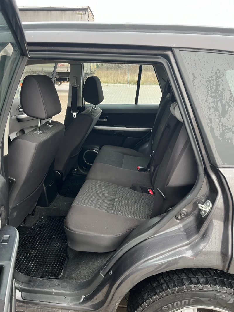 Suzuki Grand vitara, снимка 15 - Автомобили и джипове - 52673762