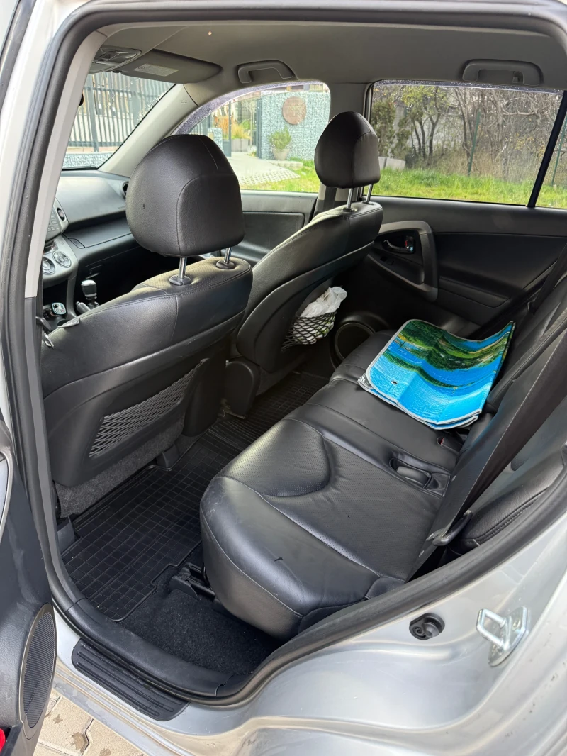 Toyota Rav4 177кс 4х4, снимка 10 - Автомобили и джипове - 52739164
