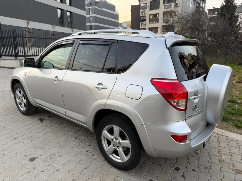 Toyota Rav4 177кс 4х4, снимка 4 - Автомобили и джипове - 52739164