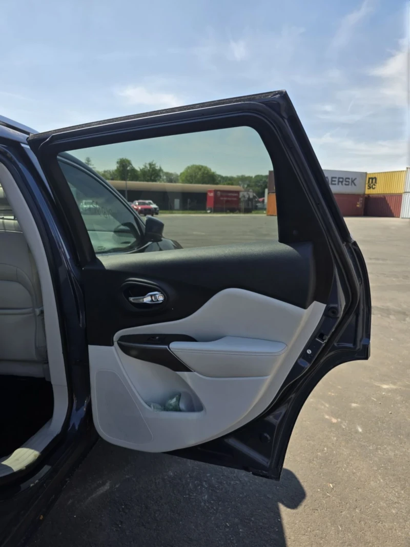 Jeep Cherokee Limited , снимка 12 - Автомобили и джипове - 53144112