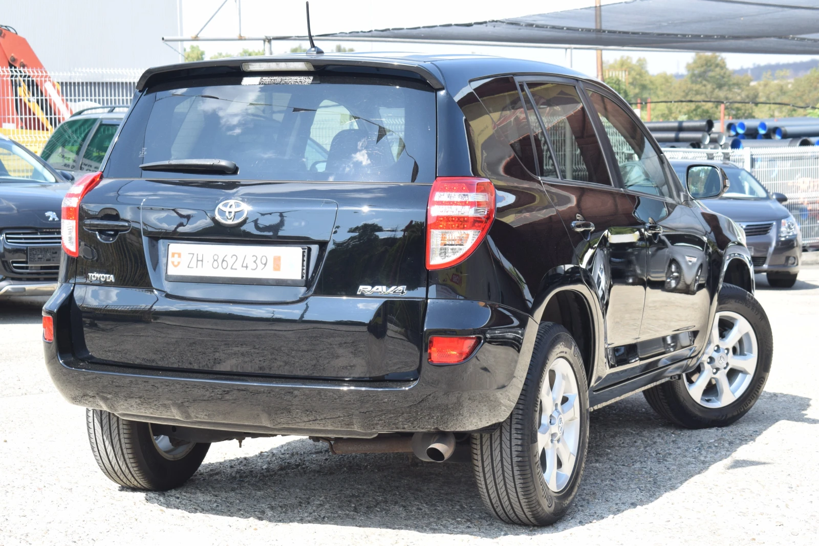 Toyota Rav4 2.0 LUX SCHVEIC - изображение 4