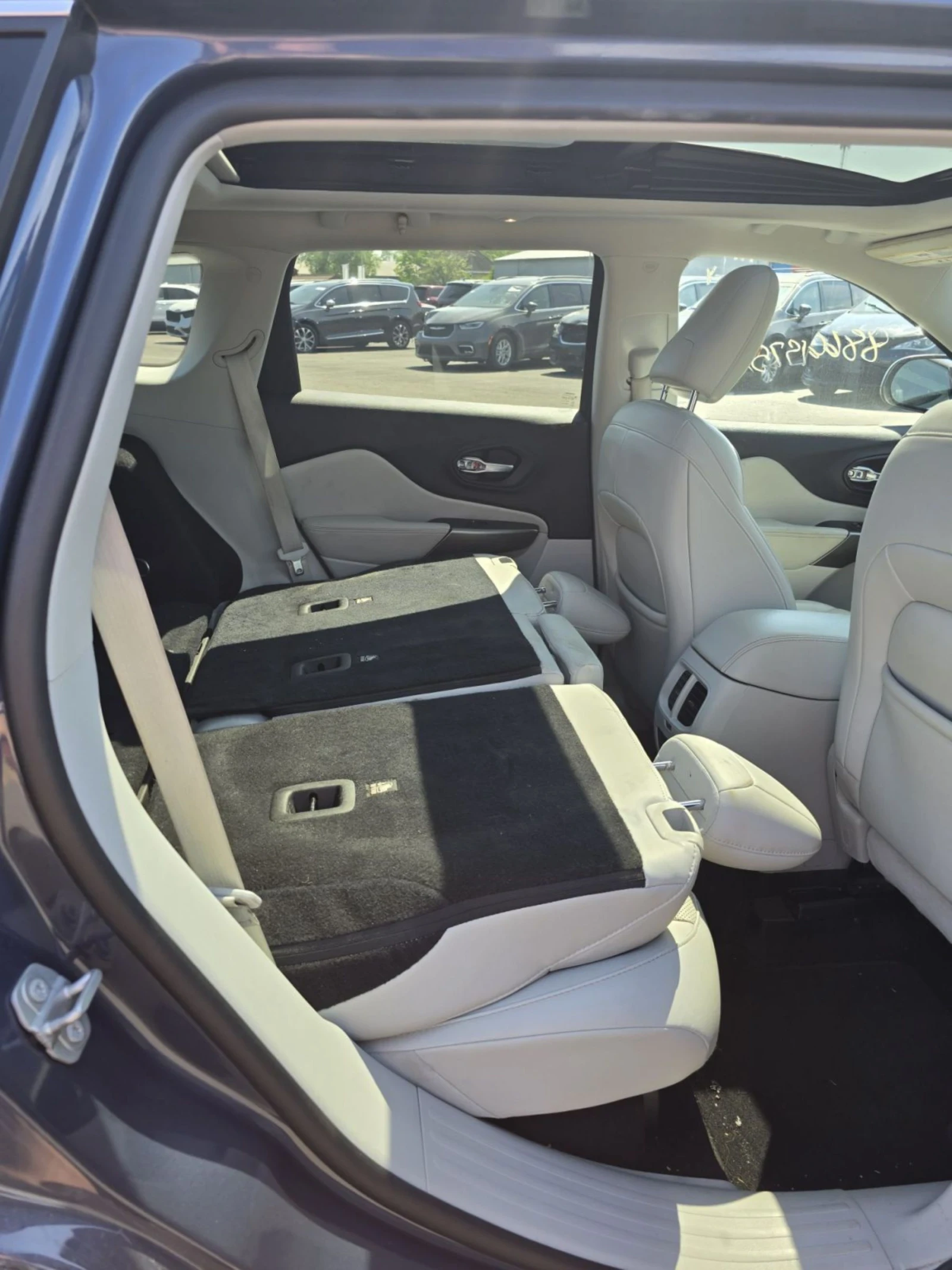 Jeep Cherokee Limited  | Mobile.bg � ����������� 11