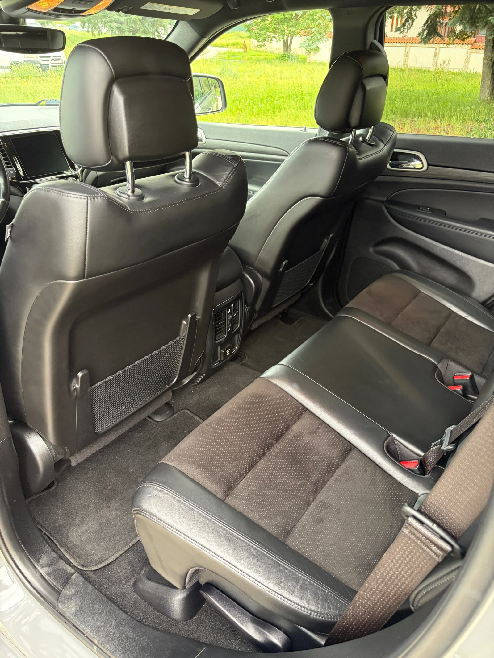 Jeep Grand cherokee LAREDO X 3.6 V6 AWD 8ZF, снимка 9 - Автомобили и джипове - 53917732
