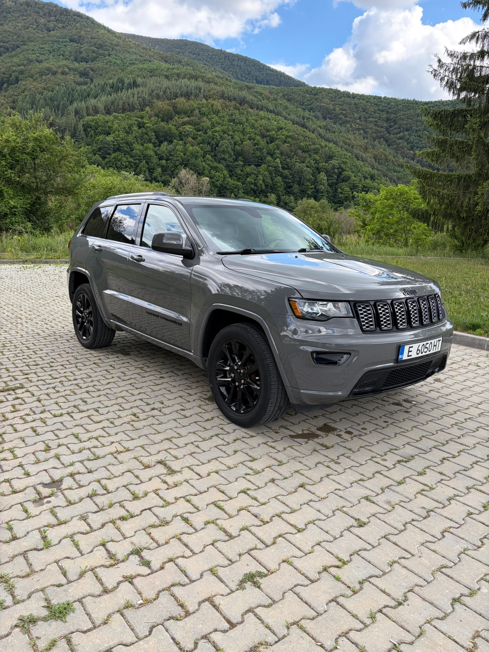 Jeep Grand cherokee LAREDO X 3.6 V6 AWD 8ZF, снимка 3 - Автомобили и джипове - 53917732