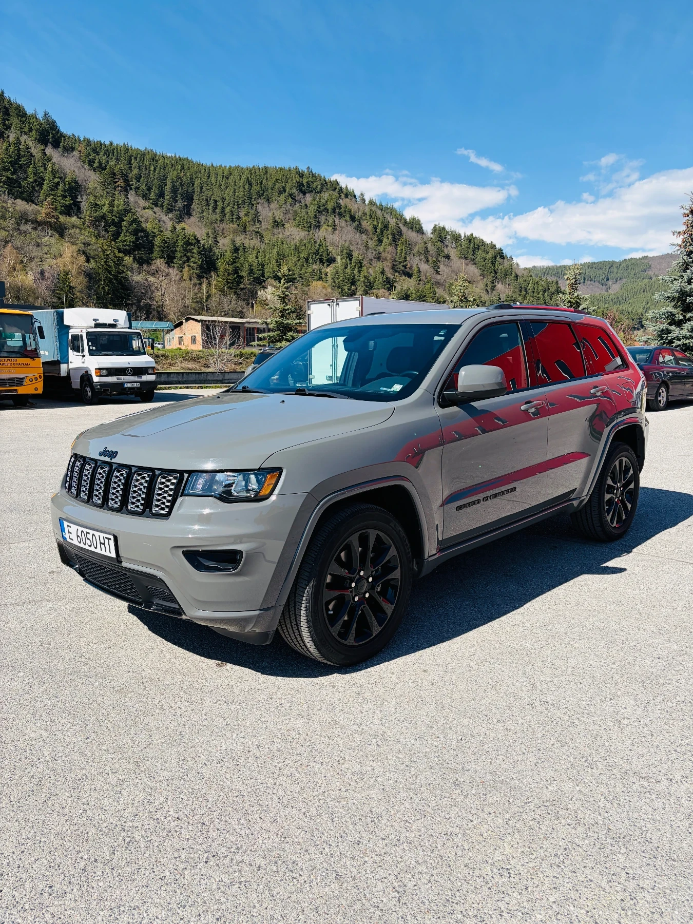 Jeep Grand cherokee LAREDO E 3.6 V6 AWD 8ZF, снимка 3 - Автомобили и джипове - 53917732