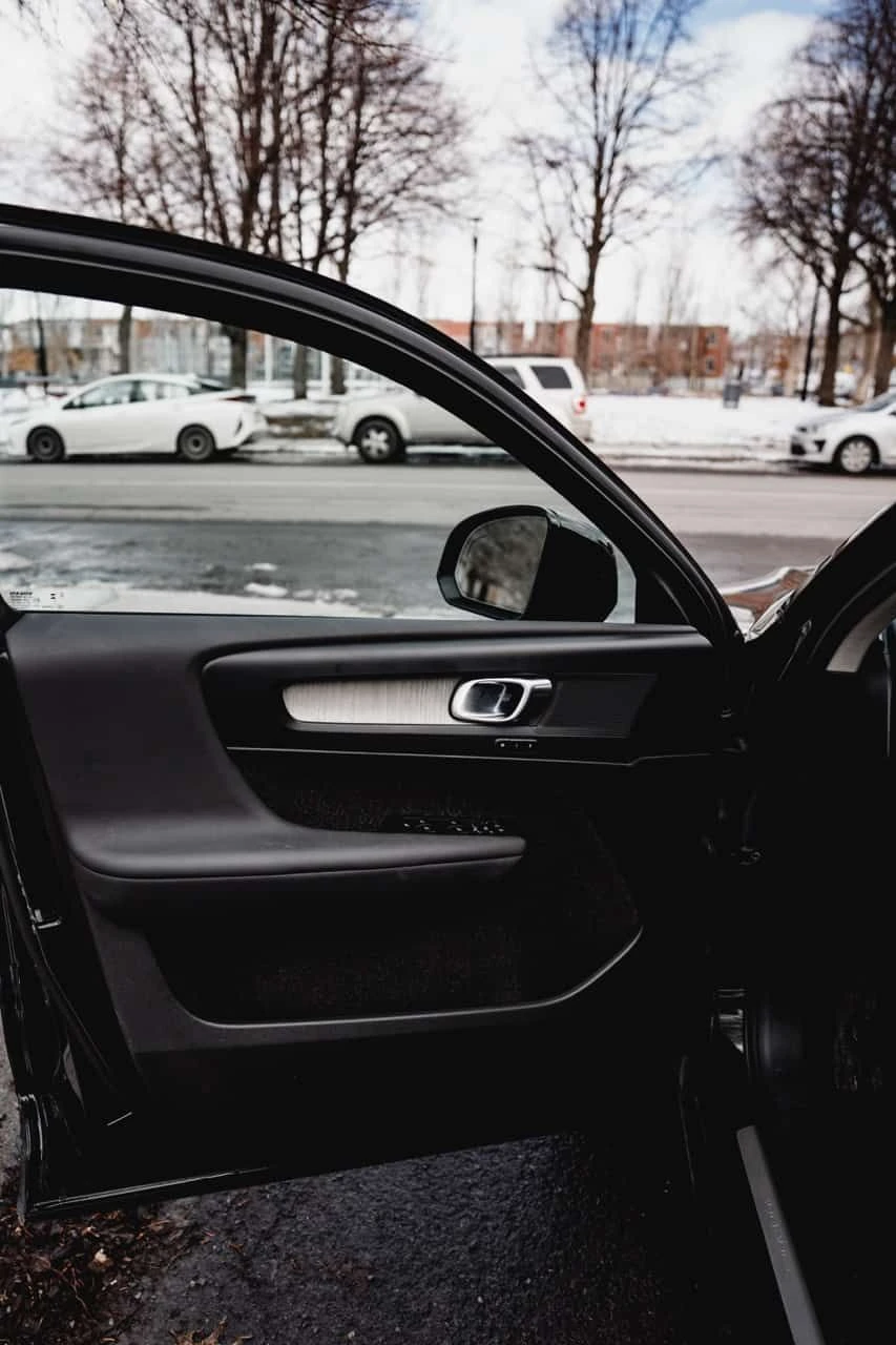 Volvo XC40 * B5 AWD Plus Dark Theme * CARFAX * ���� * KEYLESS | Mobile.bg � ����������� 16