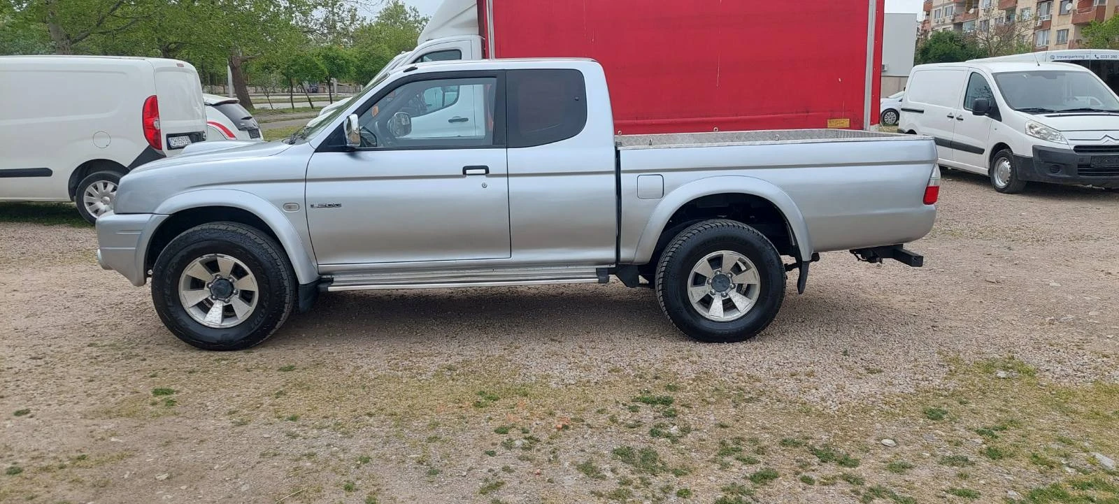 Mitsubishi L200 2.5 tdi клима, снимка 4 - Автомобили и джипове - 54477318