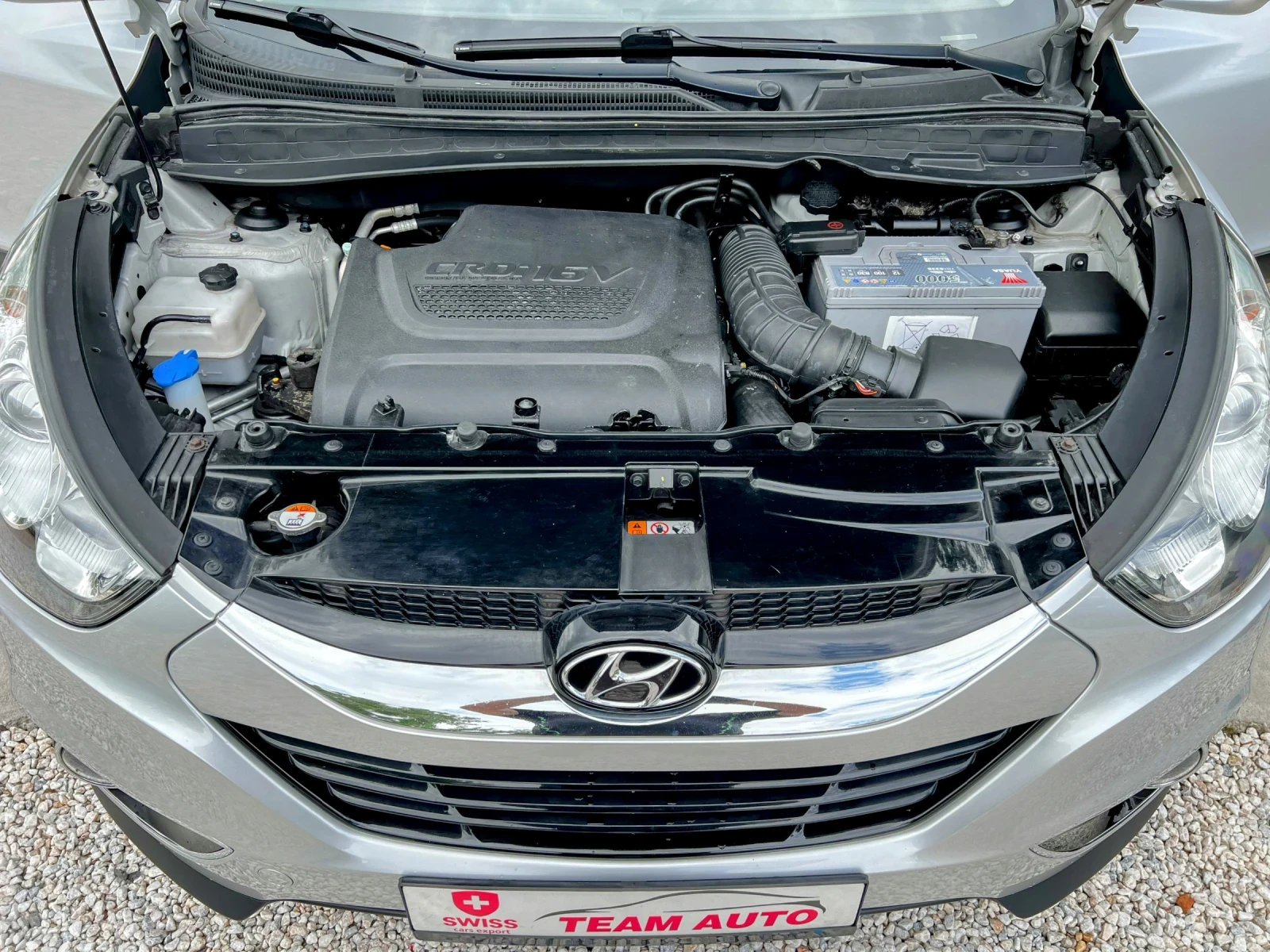 Hyundai IX35 2.0CRDI AUTOMATIC 184PS. SWISS EDITION, снимка 17 - Автомобили и джипове - 54652077