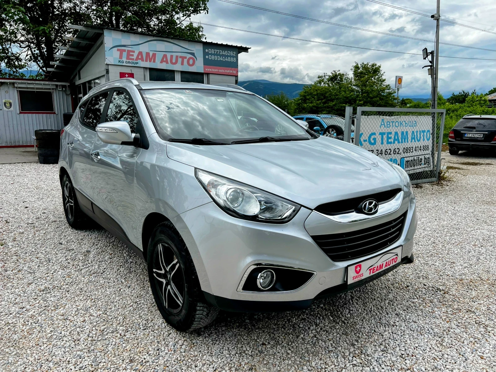 Hyundai IX35 2.0CRDI AUTOMATIC 184PS. SWISS EDITION, снимка 2 - Автомобили и джипове - 54652077