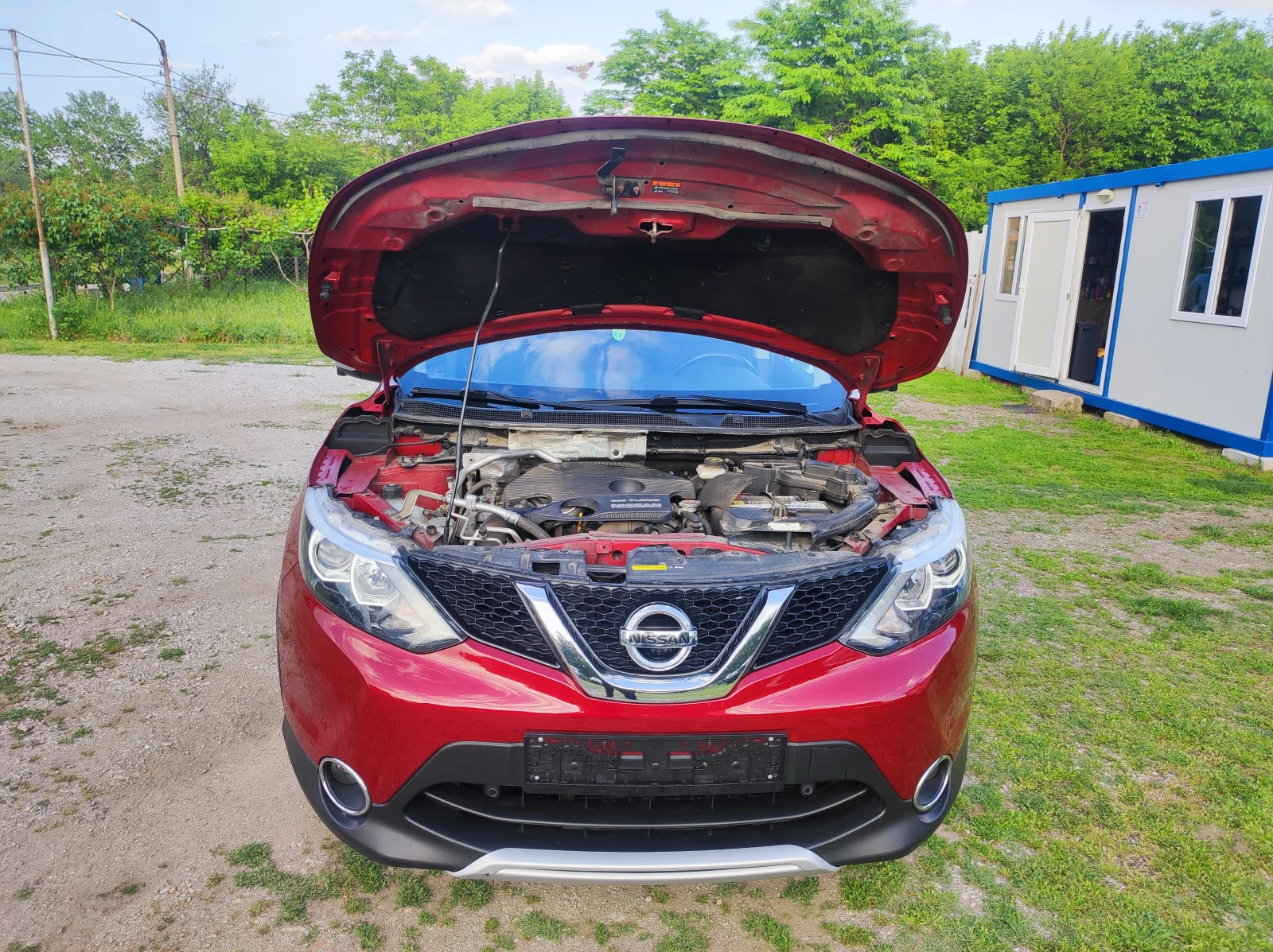 Nissan Qashqai 1.6Turbo 163к.с. Tekna Euro6b, снимка 14 - Автомобили и джипове - 54708133