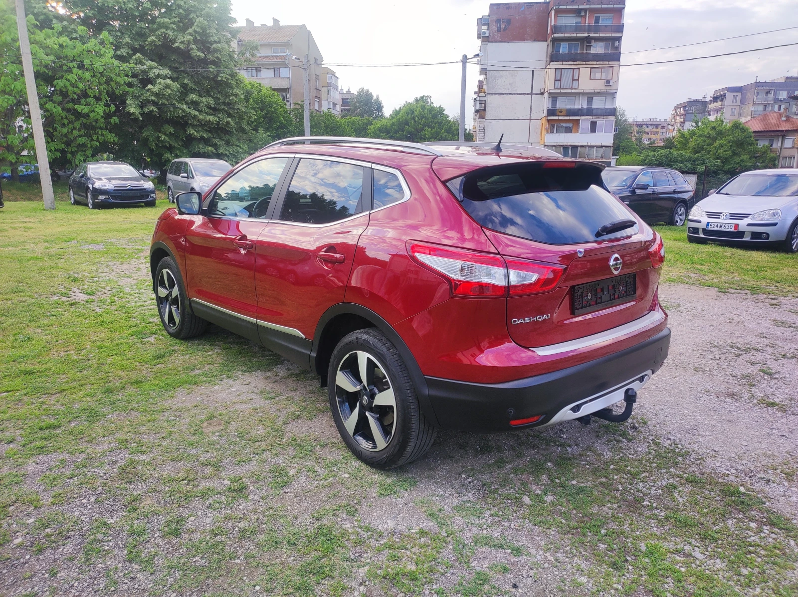Nissan Qashqai 1.6Turbo 163к.с. Tekna Euro6b, снимка 4 - Автомобили и джипове - 54708133