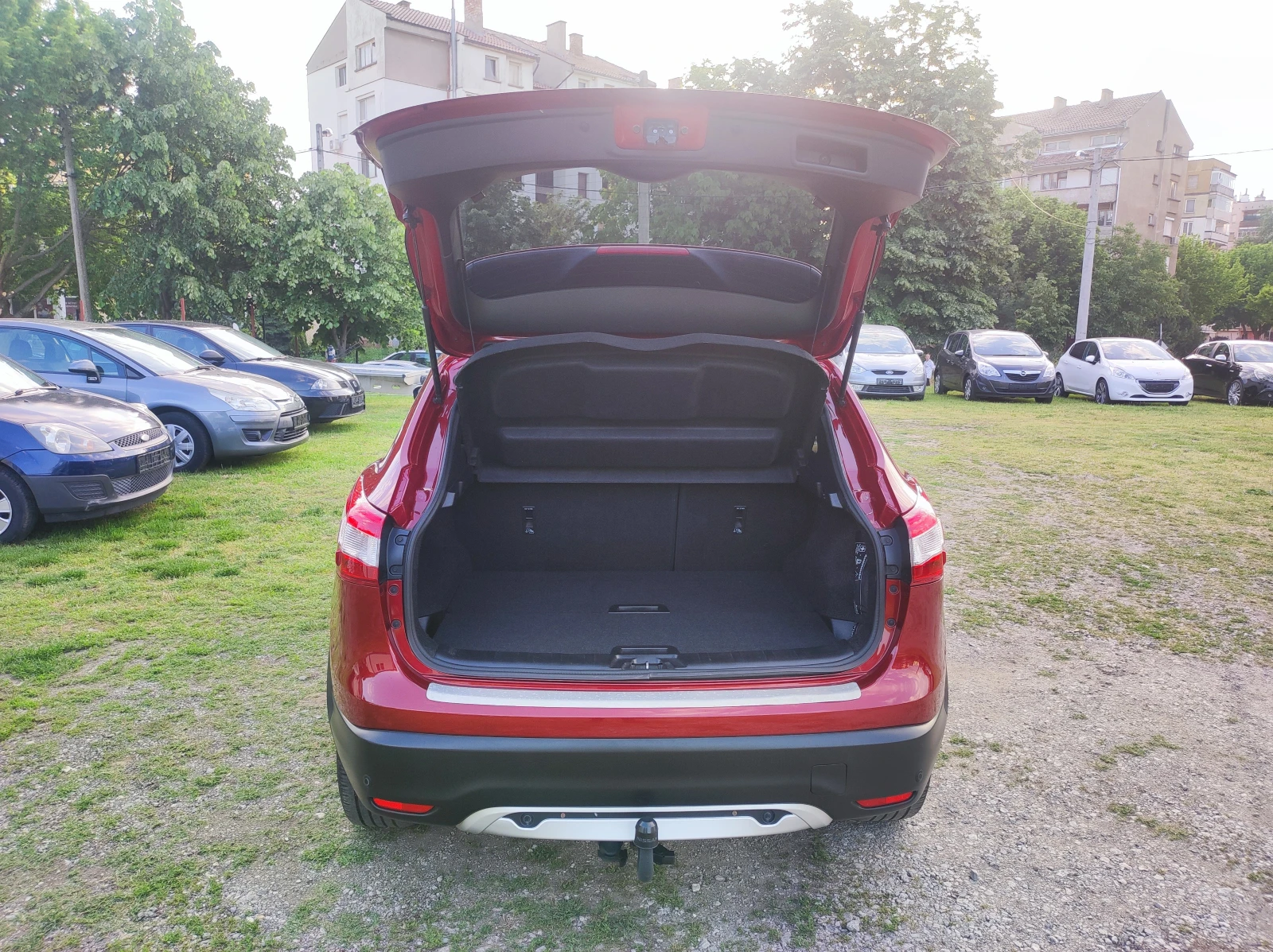 Nissan Qashqai 1.6Turbo 163к.с. Tekna Euro6b, снимка 15 - Автомобили и джипове - 54708133