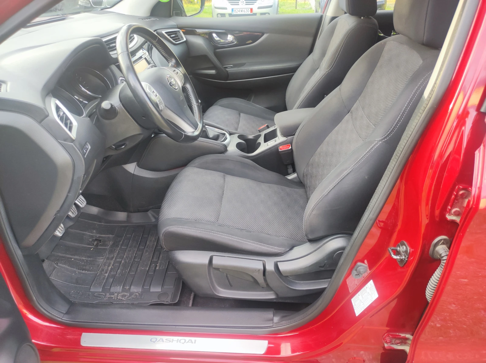 Nissan Qashqai 1.6Turbo 163к.с. Tekna Euro6b, снимка 7 - Автомобили и джипове - 54708133