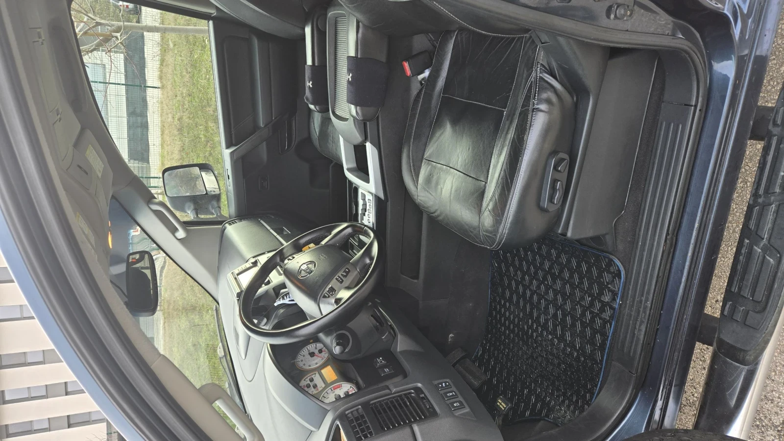 Nissan Titan king PRO-4X ГАЗ, снимка 10 - Автомобили и джипове - 55089738