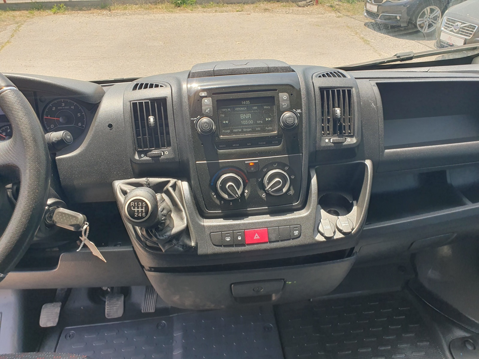 Peugeot Boxer 2.0HDI/Камера, 6 Скорости - изображение 9