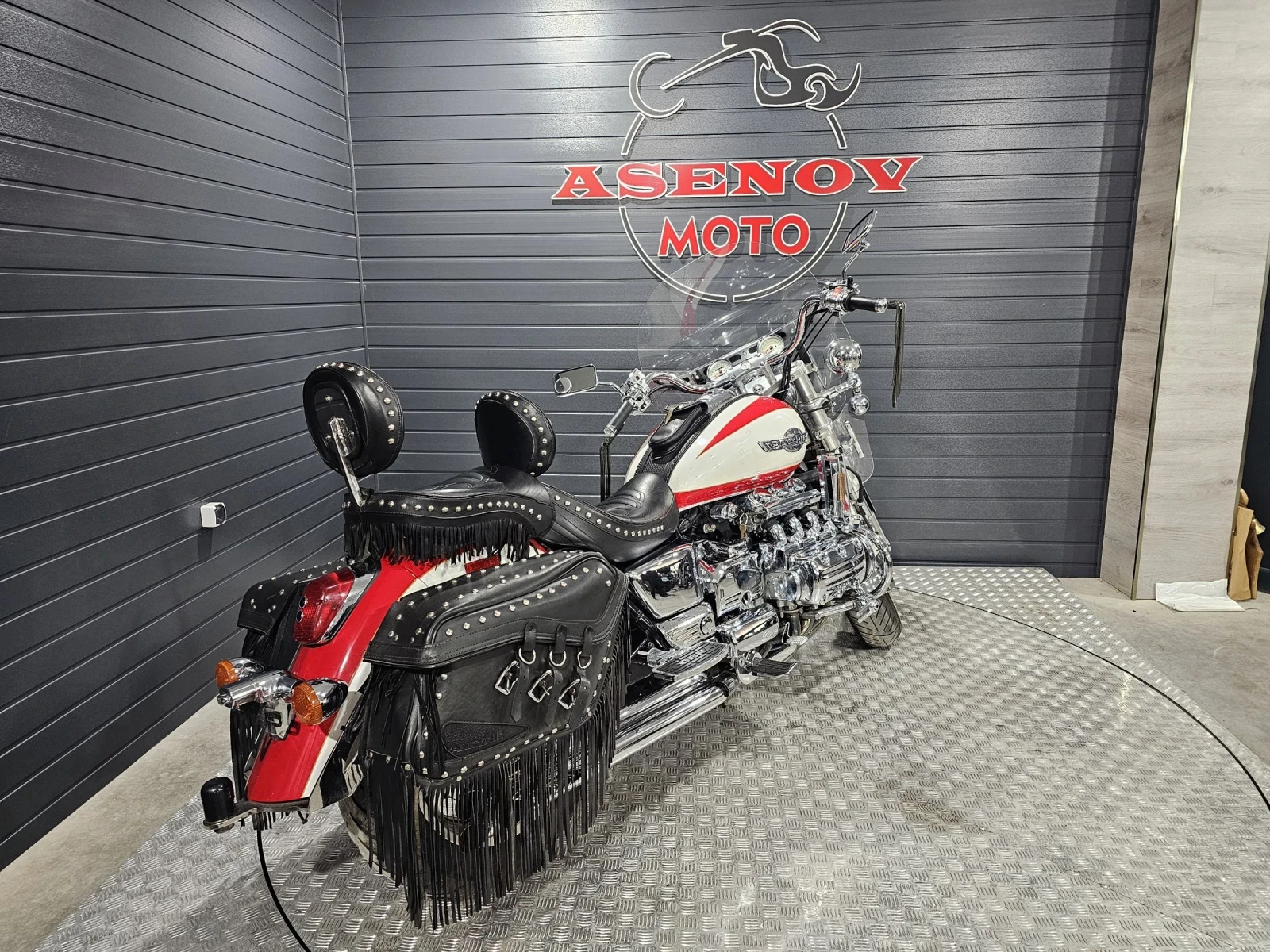 Honda Valkyrie RED & WHITE TANK, снимка 6 - Мотоциклети и мототехника - 54644814