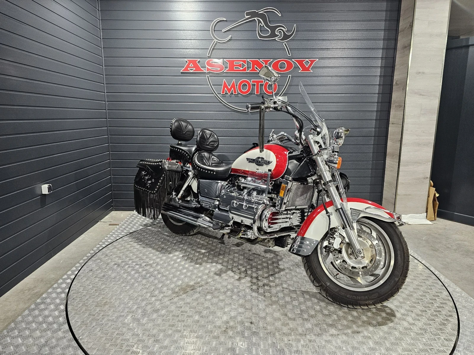 Honda Valkyrie RED & WHITE TANK