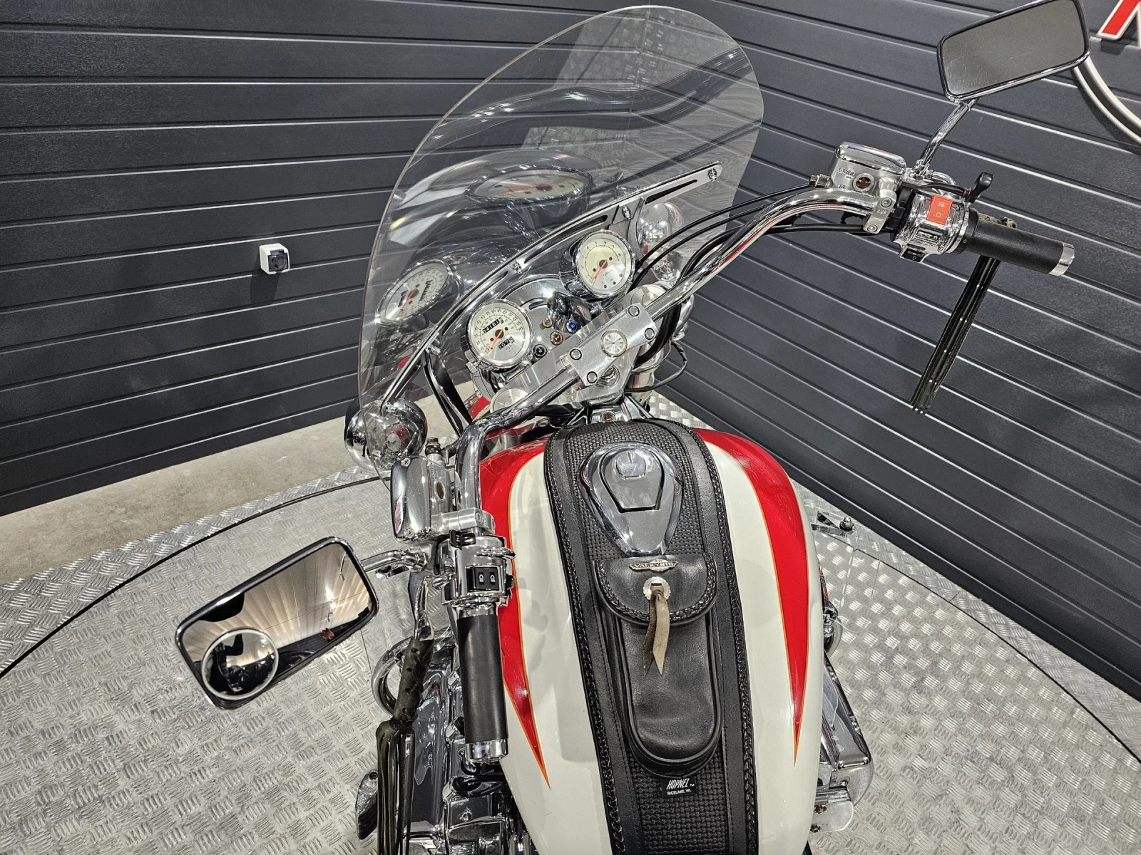 Honda Valkyrie RED & WHITE TANK, снимка 12 - Мотоциклети и мототехника - 54644814