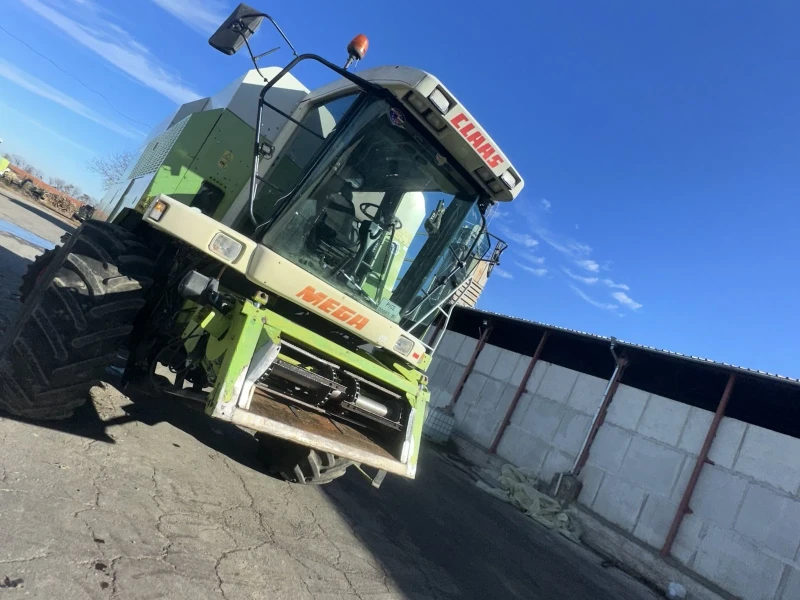 Комбайн Claas Mega 208 , снимка 5 - Селскостопанска техника - 52797732