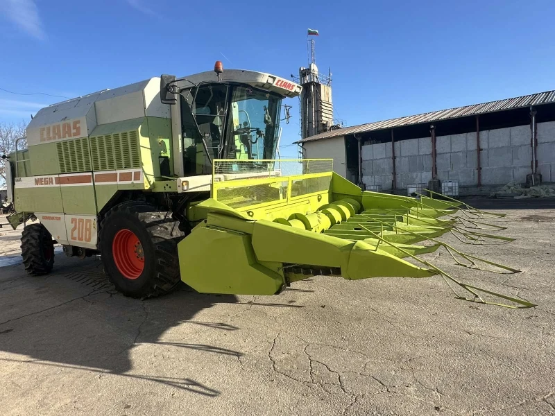Комбайн Claas Mega 208 