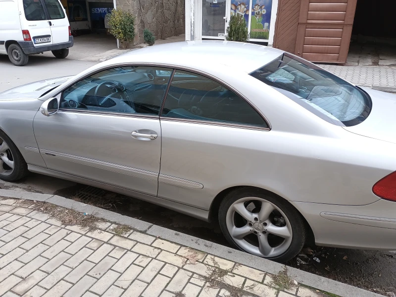 Mercedes-Benz CLK, снимка 2 - Автомобили и джипове - 47557704