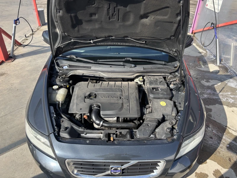 Volvo V50 1.6 HDI 109hp, снимка 8 - Автомобили и джипове - 49078756