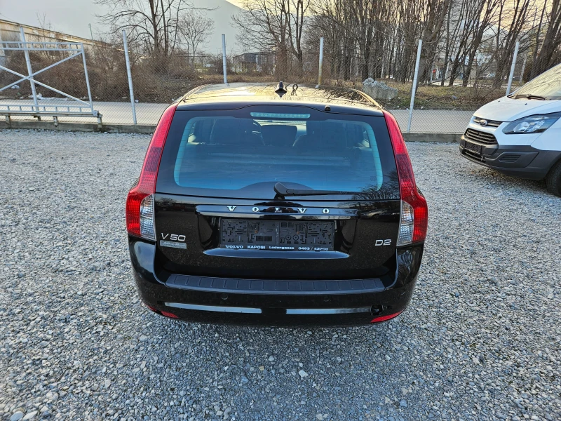 Volvo V50 1.6  115кс.Facelift Navi, снимка 4 - Автомобили и джипове - 49102901