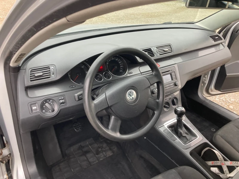 VW Passat 1.9 TDI , снимка 7 - Автомобили и джипове - 49144183