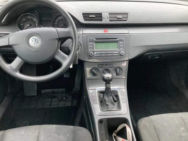 VW Passat 1.9 TDI , снимка 6 - Автомобили и джипове - 49144183