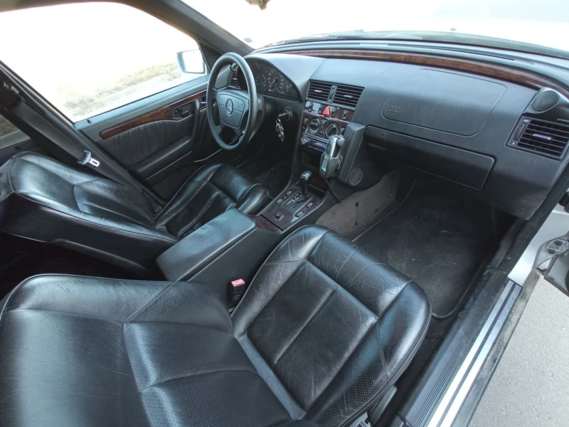 Mercedes-Benz C 250 c250td, снимка 14 - Автомобили и джипове - 51654451