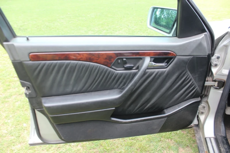 Mercedes-Benz C 250 c250td, снимка 6 - Автомобили и джипове - 51654451