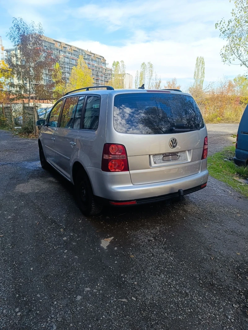 VW Touran 1.9 TDI, 105кс.Фейс, снимка 4 - Автомобили и джипове - 52509649