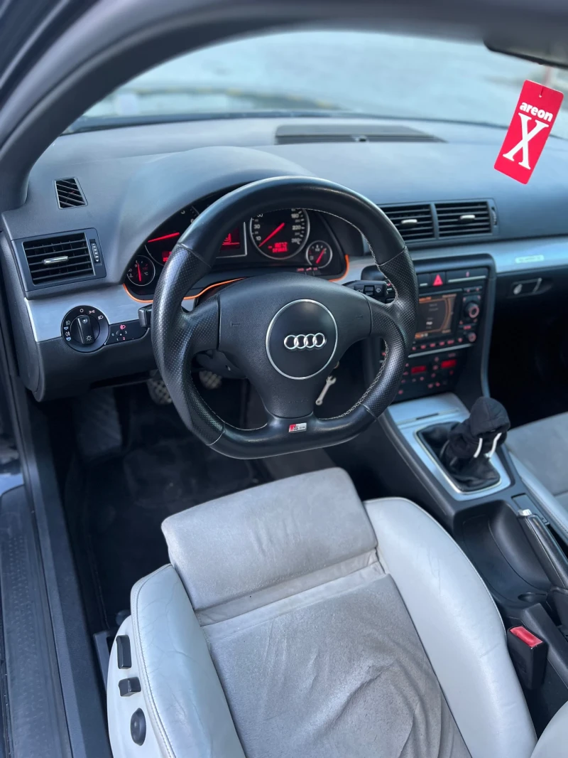 Audi A4 1.8 T Quatro, снимка 13 - Автомобили и джипове - 52682842