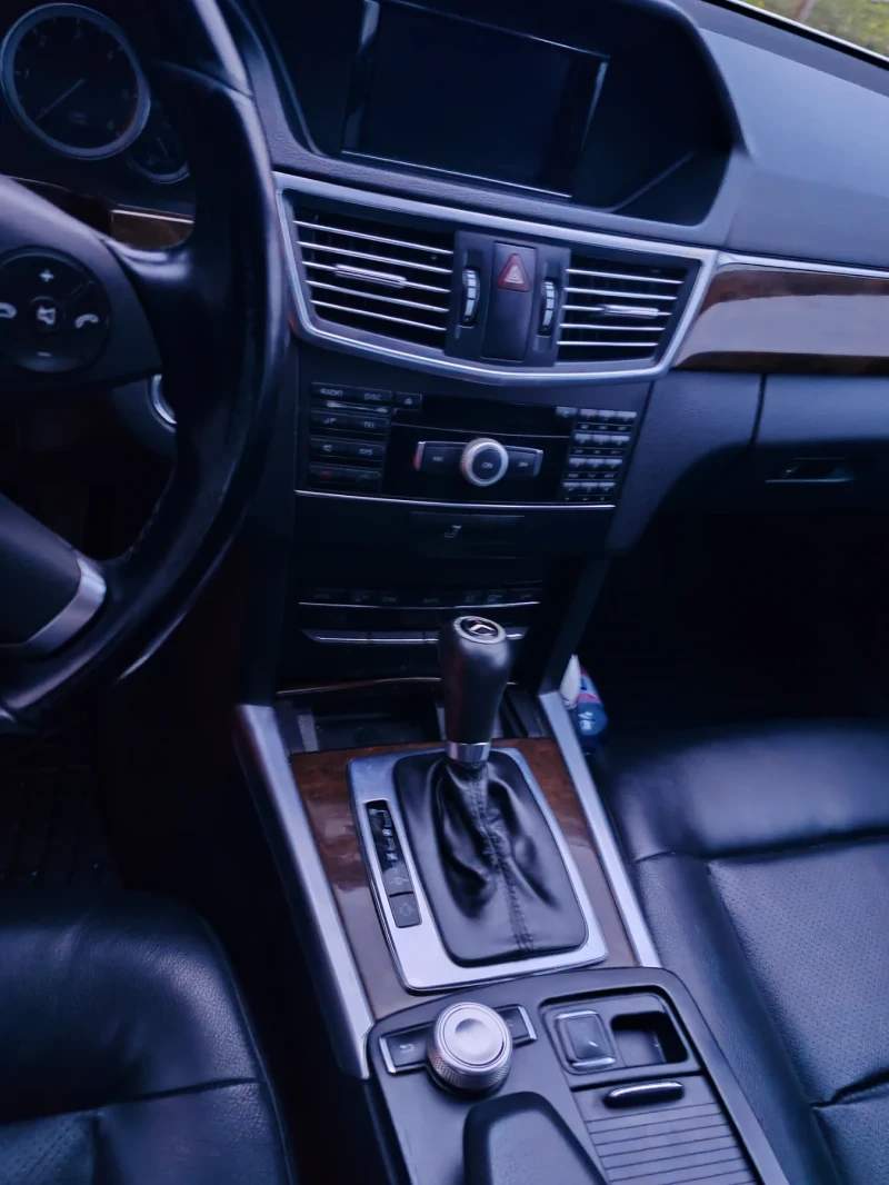Mercedes-Benz E 200 E220, снимка 14 - Автомобили и джипове - 52859244