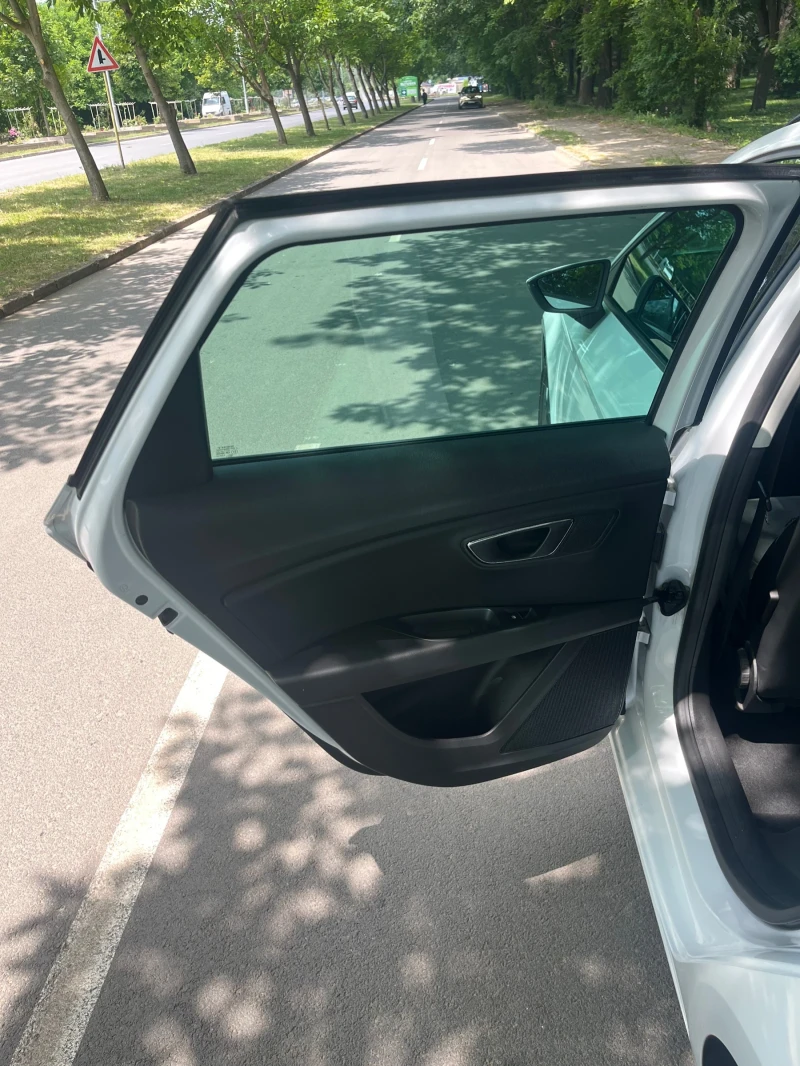 Seat Leon, снимка 5 - Автомобили и джипове - 53180099