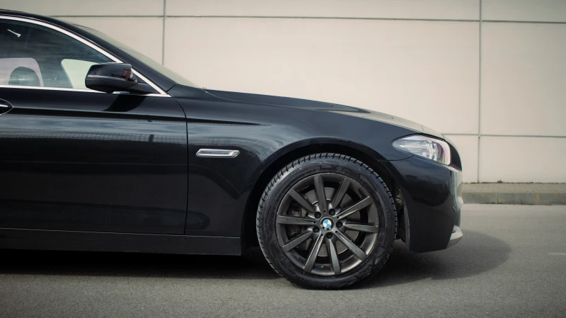BMW 535 * XDRIVE * KEYLESS * HEAD UP * CARPLAY * ПОДГРЕВИ , снимка 8 - Автомобили и джипове - 53502659