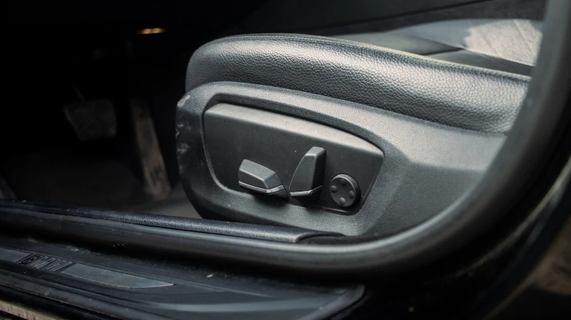 BMW 535 * XDRIVE * KEYLESS * HEAD UP * CARPLAY * ПОДГРЕВИ , снимка 17 - Автомобили и джипове - 53502659