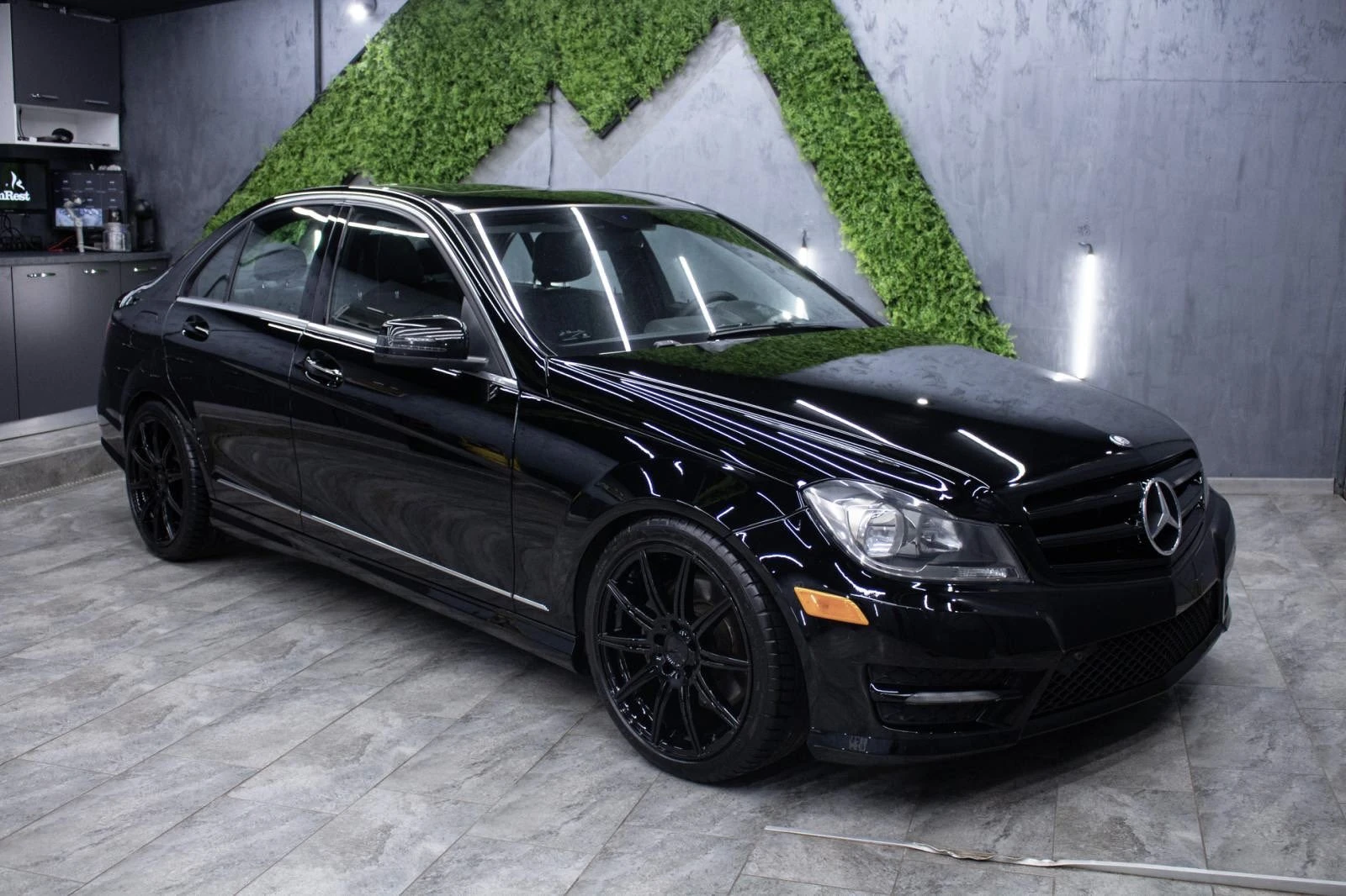 Mercedes-Benz C 350 AMG * FACELIFT * 4MATIC * 306hp * БЕЗ ЗАБЕЛЕЖКИ, снимка 1