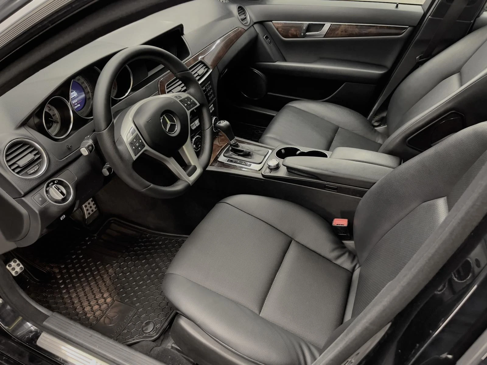 Mercedes-Benz C 350 AMG 4matic | Mobile.bg � ����������� 11