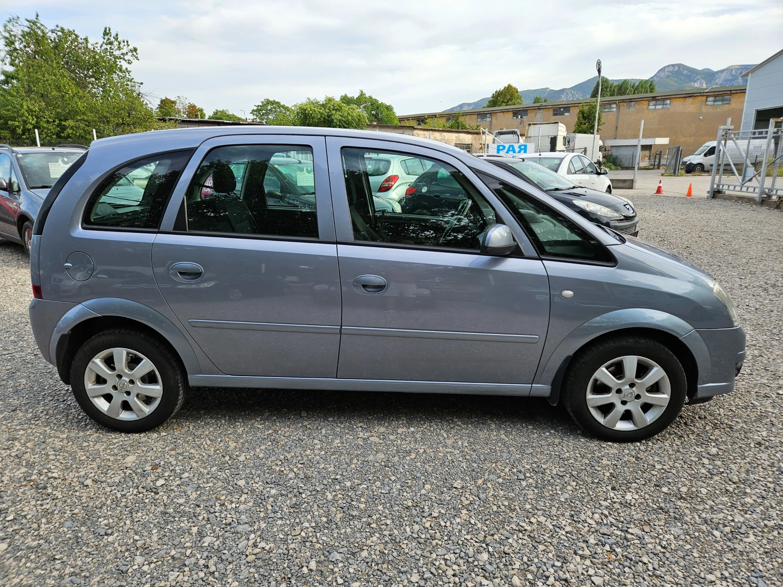 Opel Meriva 1.6 101кс.FACELIFT - изображение 2