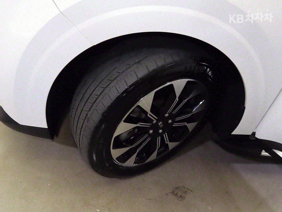 Kia Carnival (KA4) D2.2 7-   . | Mobile.bg   14