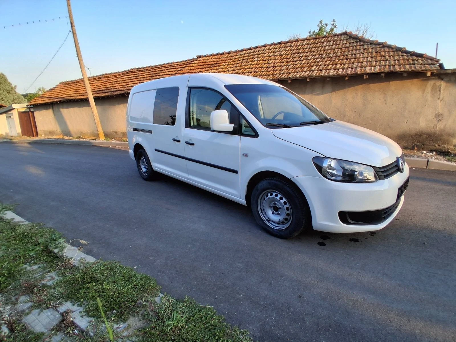 VW Caddy 1.6TDI | Mobile.bg — изображение 4