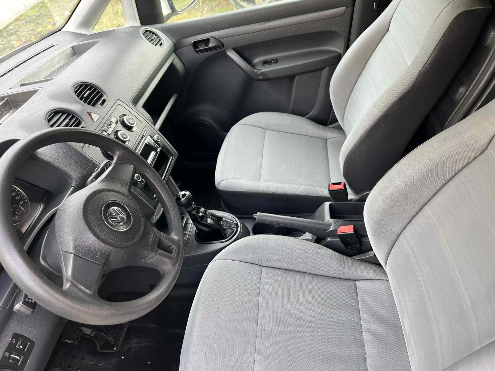 VW Caddy 1.6TDI | Mobile.bg — изображение 11
