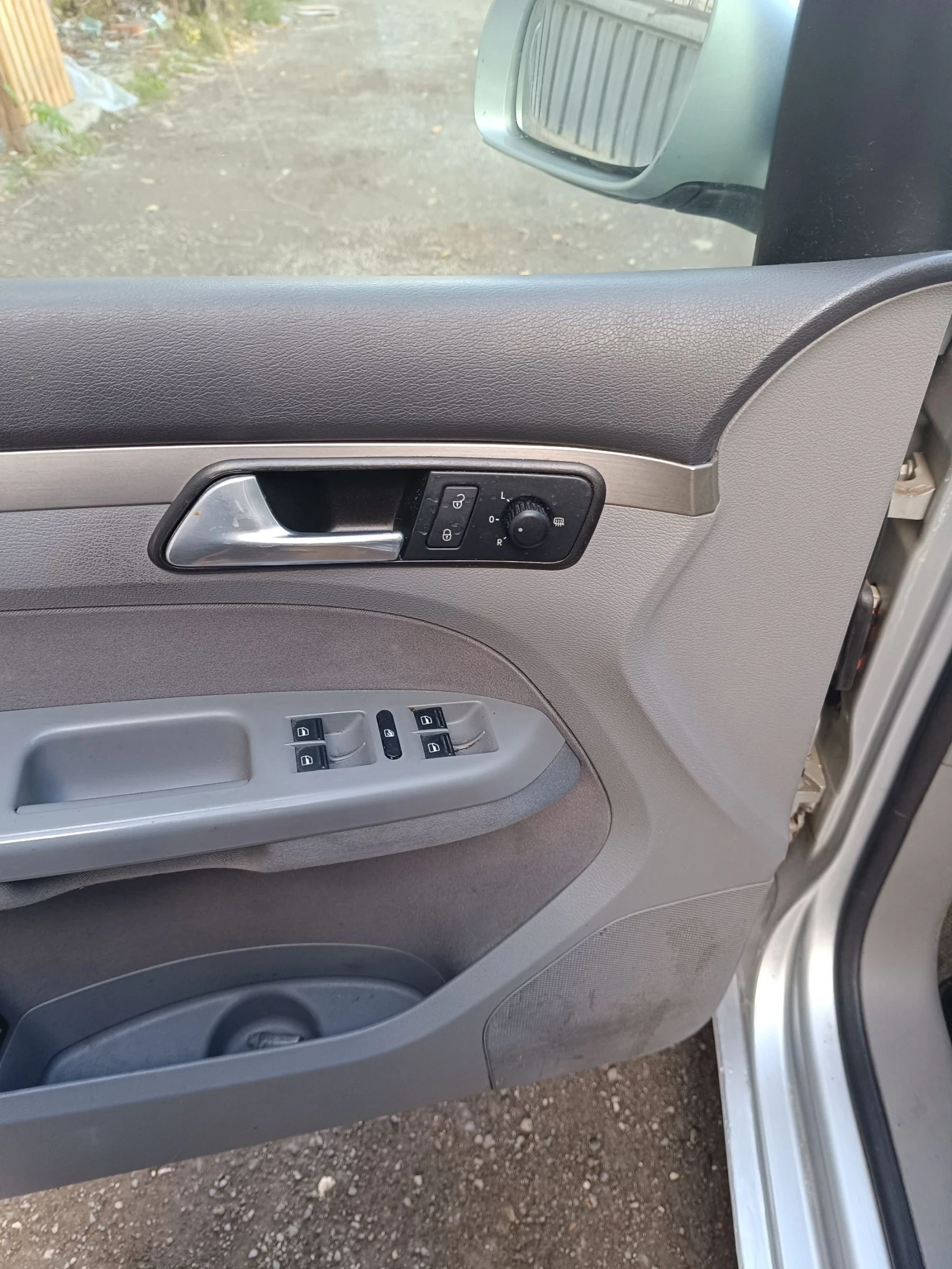 VW Touran 1.9 TDI, 105. | Mobile.bg   12