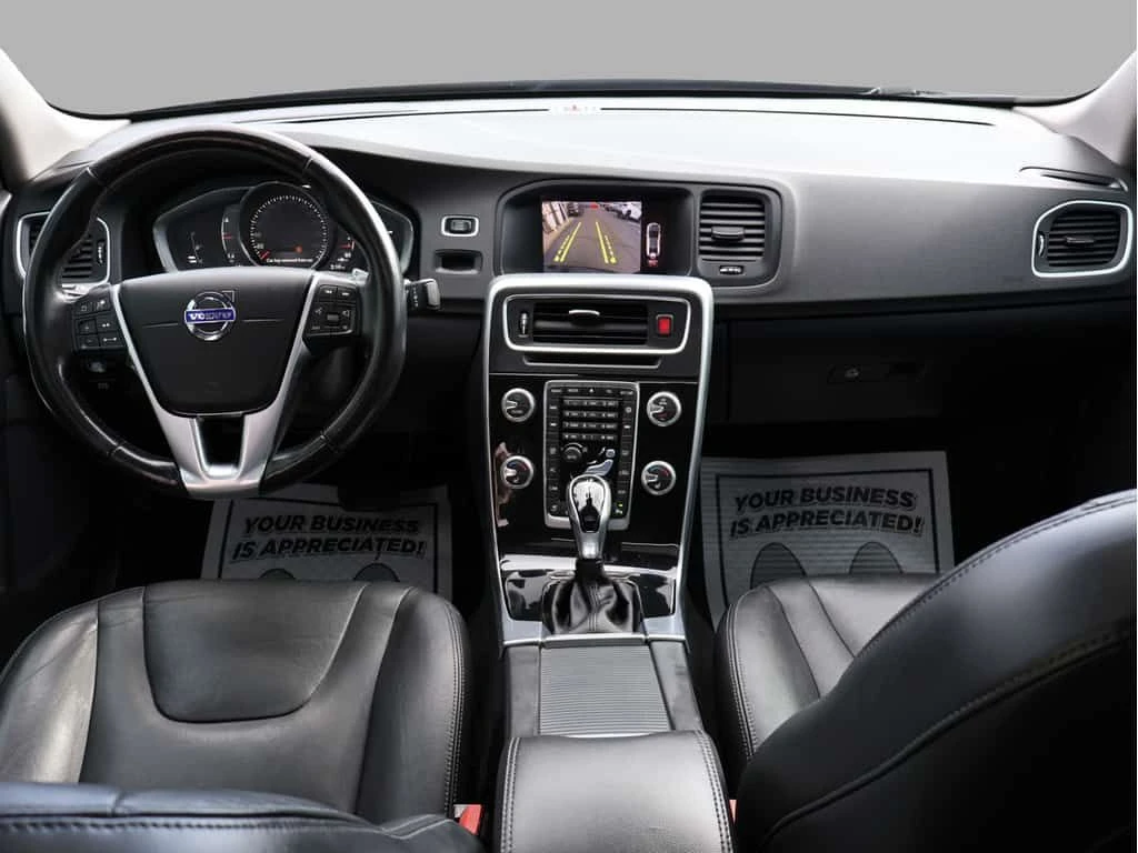 Volvo S60 * T6 DYNAMIC AWD * VOLVO MAINTAIN* CAMERA NAV BLUE, снимка 10 - Автомобили и джипове - 53862621