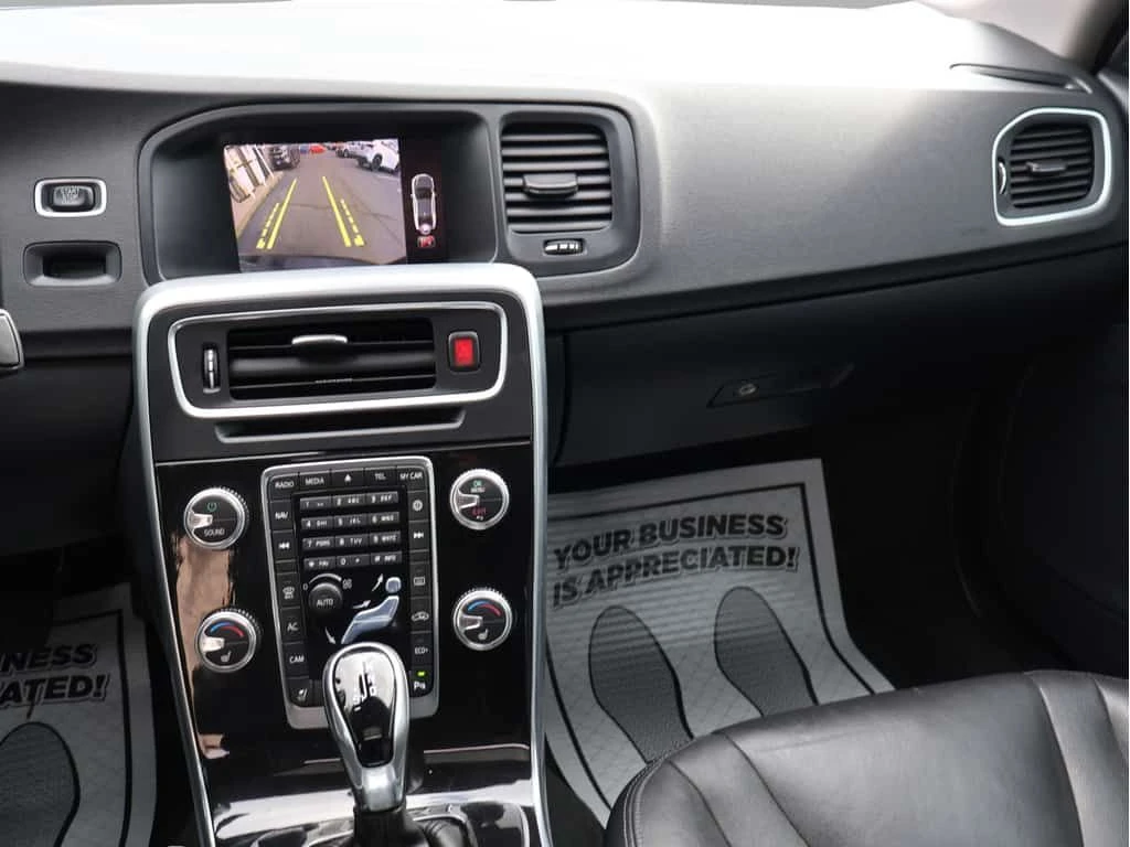 Volvo S60 * T6 DYNAMIC AWD * VOLVO MAINTAIN* CAMERA NAV BLUE, снимка 9 - Автомобили и джипове - 53862621