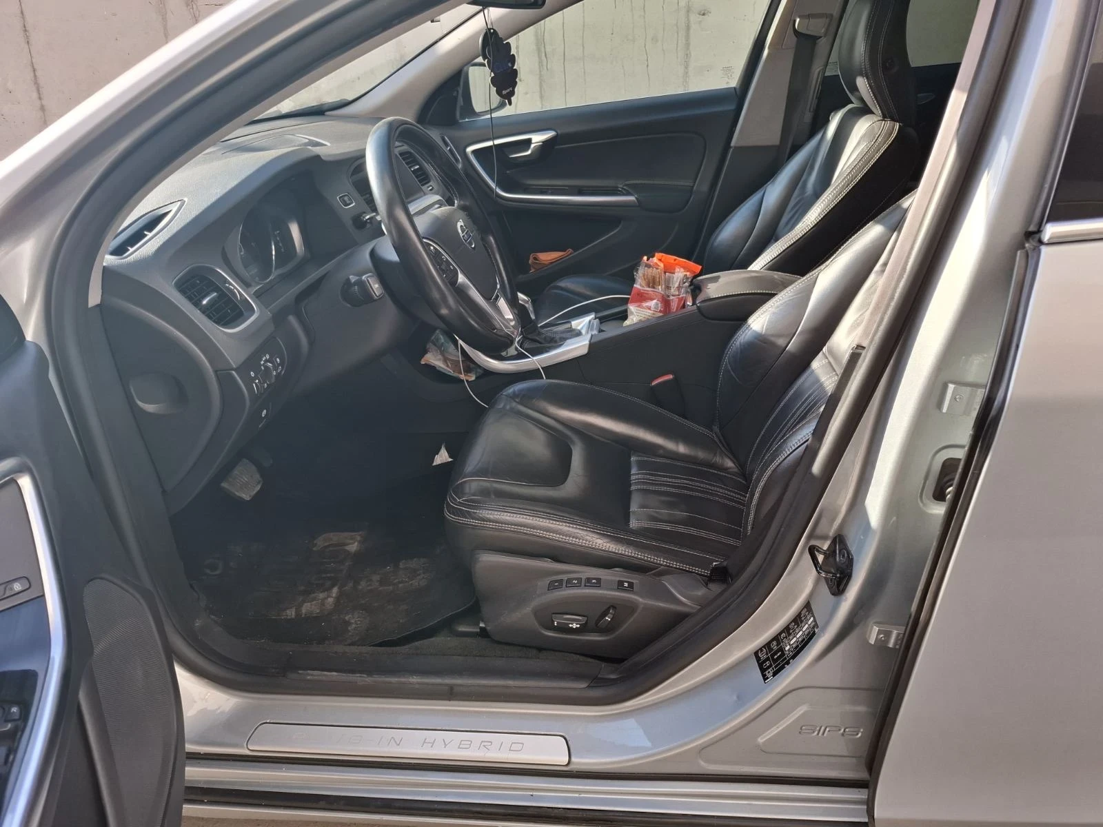 Volvo V60, снимка 10 - Автомобили и джипове - 54246477