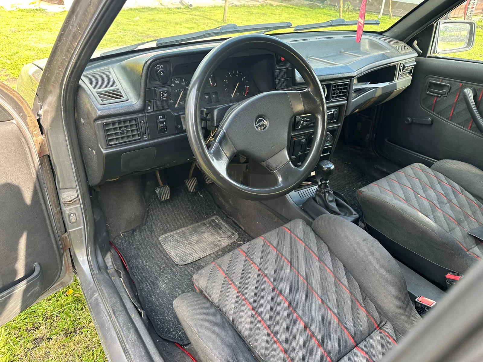Opel Kadett 2.0T, снимка 11 - Автомобили и джипове - 54438818